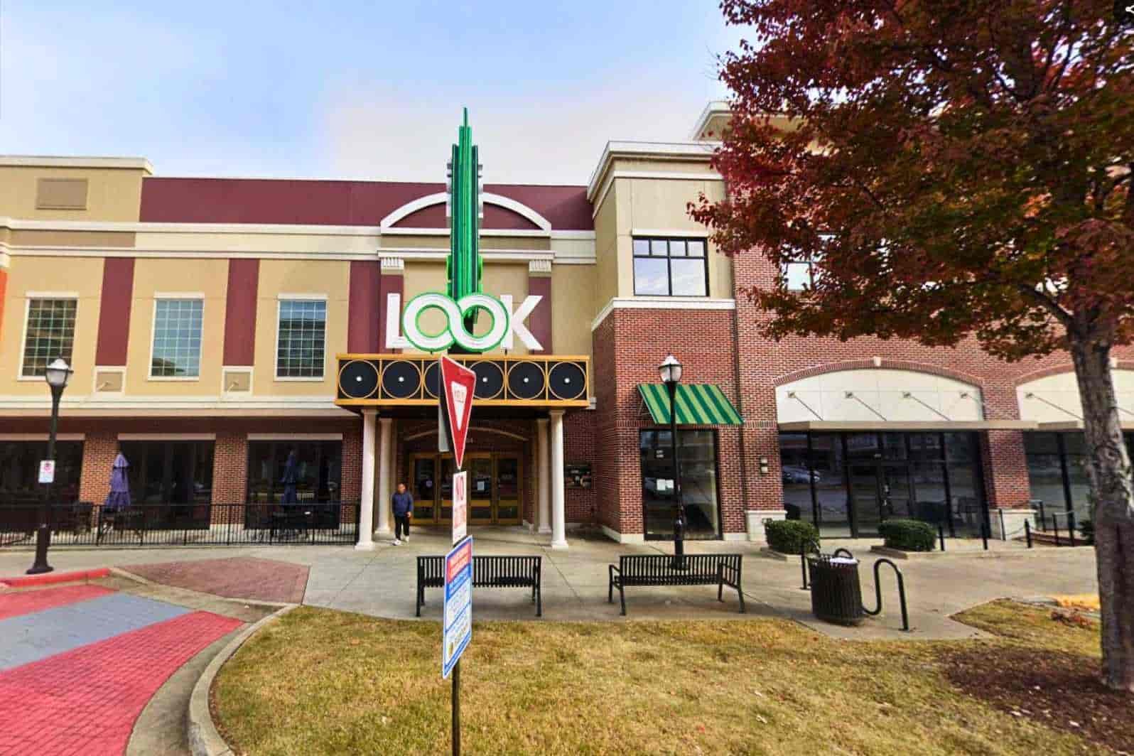 look dine-in cinemas brookhaven