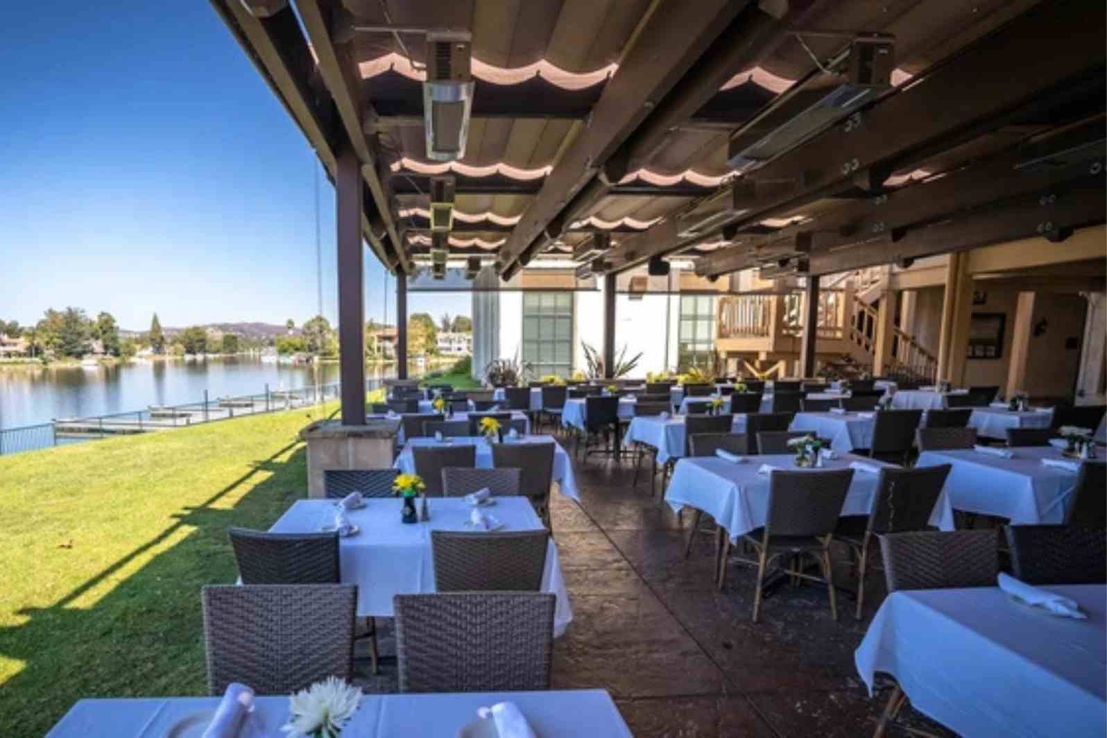 the landing grill and sushi bar
