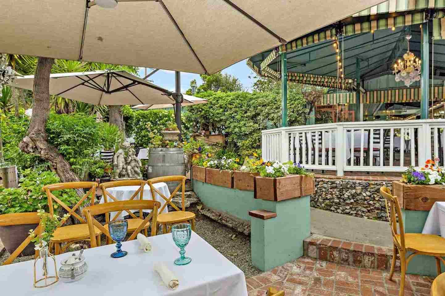 the tea house on los rios